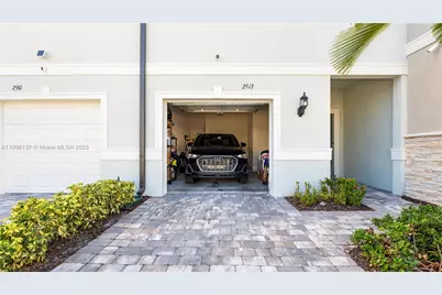 2913 Olivia Ave, Lauderdale Lakes, FL 33311 - Photo 45