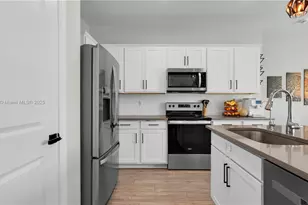 2913 Olivia Ave, Lauderdale Lakes, FL 33311 - Photo 7