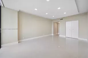 20281 E Country Club Dr, Aventura, FL 33180 - Photo 9