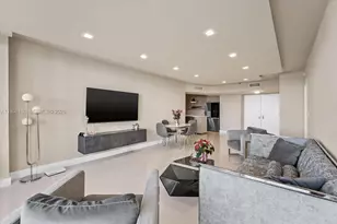 20281 E Country Club Dr, Aventura, FL 33180 - Photo 3