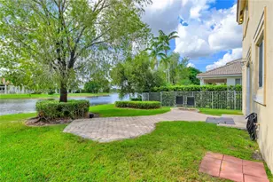 1386 Canary Island Dr, Weston, FL 33327 - Photo 5