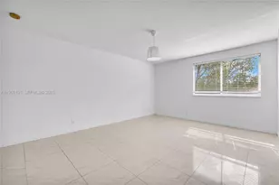 1386 Canary Island Dr, Weston, FL 33327 - Photo 27