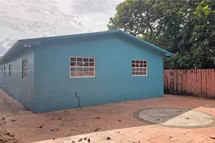 2355 NW 59th St, Miami, FL 33142 - Photo 21