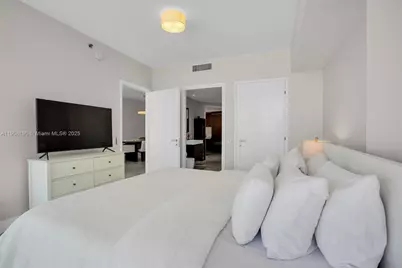 450 Alton Rd #2110, Miami Beach, FL 33139 - Photo 13