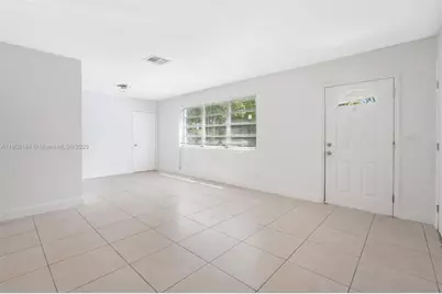 700 SW 67th Ave, Pembroke Pines, FL 33023 - Photo 19