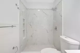 700 SW 67th Ave, Pembroke Pines, FL 33023 - Photo 11