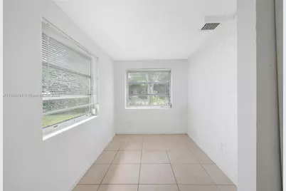 700 SW 67th Ave, Pembroke Pines, FL 33023 - Photo 41