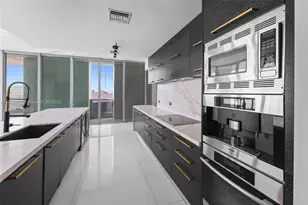 900 Biscayne Blvd, Miami, FL 33132 - Photo 23