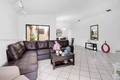 13625 SW 99th Ter #13625, Miami, FL 33186 - Photo 3