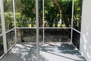 9454 NW 8th Cir, Plantation, FL 33324 - Photo 17