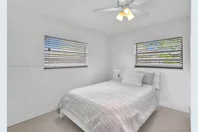 1821 SW 98th Ter, Miramar, FL 33025 - Photo 15