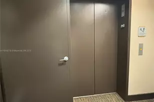 79 SW 12th St, Miami, FL 33130 - Photo 23