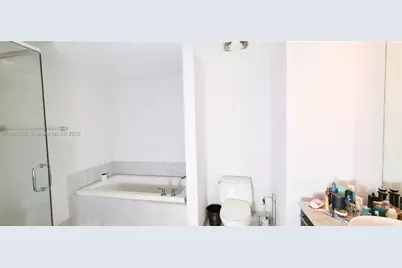 253 NE 2nd St #1601, Miami, FL 33132 - Photo 9