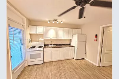 441 Collins Ave #12A, Miami Beach, FL 33139 - Photo 1