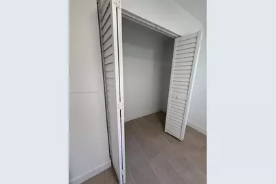 2051-2055 NE 167th St #2055, North Miami Beach, FL 33162 - Photo 17