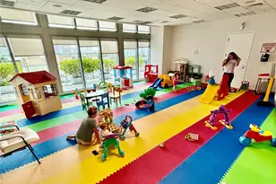 79 SW 12th St, Miami, FL 33130 - Photo 33