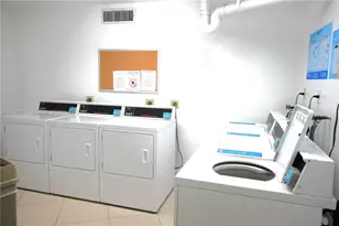 1000 Sain Charles Pl, Pembroke Pines, FL 33026 - Photo 23