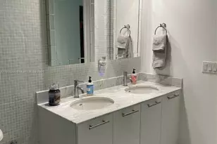 950 Brickell Bay Dr, Miami, FL 33131 - Photo 11