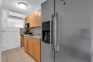 329 W 18th St, Hialeah, FL 33010 - Photo 15