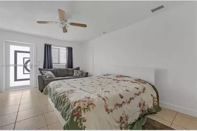 329 W 18th St, Hialeah, FL 33010 - Photo 17
