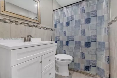 329 W 18th St, Hialeah, FL 33010 - Photo 13
