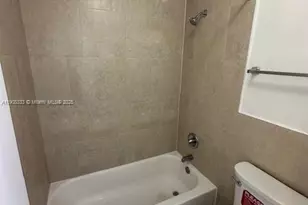 1015 NW 45th Ave, Miami, FL 33126 - Photo 11