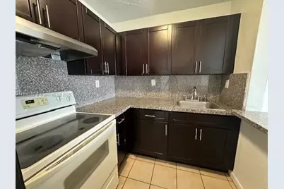 1015 NW 45th Ave #204, Miami, FL 33126 - Photo 9