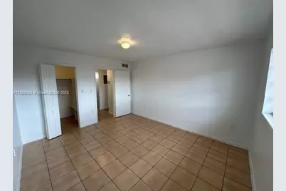 1015 NW 45th Ave #204, Miami, FL 33126 - Photo 15
