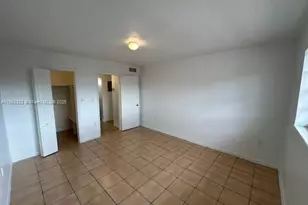 1015 NW 45th Ave, Miami, FL 33126 - Photo 15