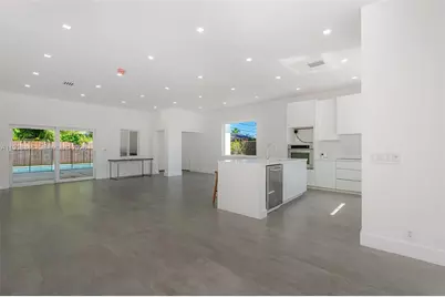 651 NE 172nd St, Miami, FL 33162 - Photo 5