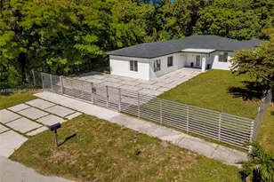 651 NE 172nd St, Miami, FL 33162 - Photo 3