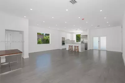 651 NE 172nd St, Miami, FL 33162 - Photo 9