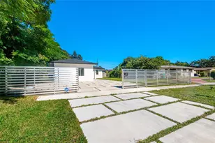 651 NE 172nd St, Miami, FL 33162 - Photo 27