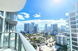 121 NE 34th St, Miami, FL 33137 - Photo 23