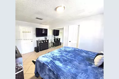 11152 SW 7th St, Sweetwater, FL 33174 - Photo 21