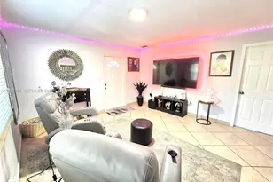 11152 SW 7th St, Sweetwater, FL 33174 - Photo 17