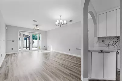 640 SE 1st St, Homestead, FL 33030 - Photo 7