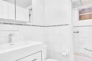 8990 SW 24th St, Miami, FL 33165 - Photo 15