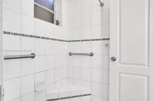 8990 SW 24th St, Miami, FL 33165 - Photo 13