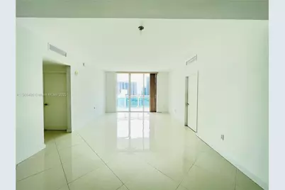 951 Brickell Ave #2407, Miami, FL 33131 - Photo 3