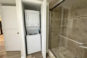 403 Lakeview Dr, Weston, FL 33326 - Photo 11