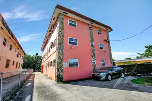 458 SW 9th St, Miami, FL 33130 - Photo 17