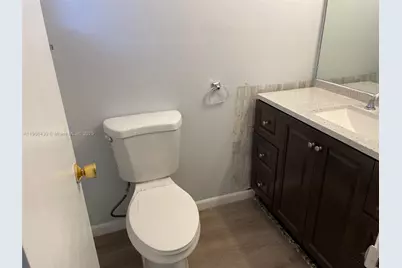 1140 NW 85th Ave #A16, Plantation, FL 33322 - Photo 9