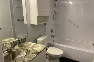 1140 NW 85th Ave, Plantation, FL 33322 - Photo 11