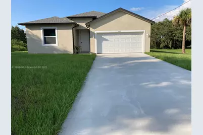 2013 Odessa Cir #1, Labelle, FL 33935 - Photo 1