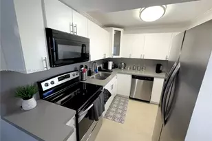 20500 W Country Club Dr, Aventura, FL 33180 - Photo 25
