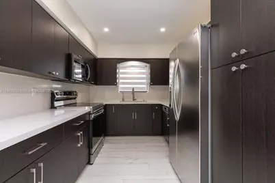 5641 SW 67th Ave, South Miami, FL 33143 - Photo 23