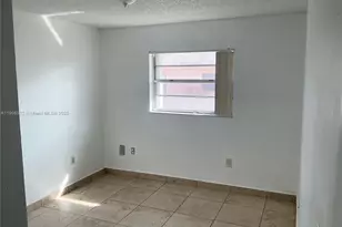 256 E 7th St, Hialeah, FL 33010 - Photo 5