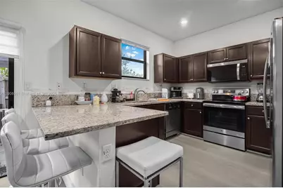 161 SE 34th Ter, Homestead, FL 33033 - Photo 7