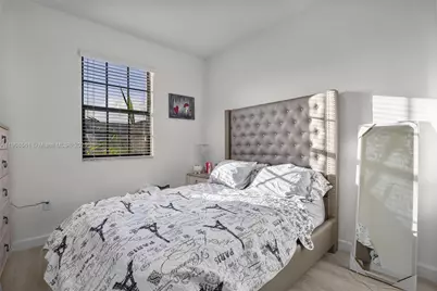 161 SE 34th Ter, Homestead, FL 33033 - Photo 17